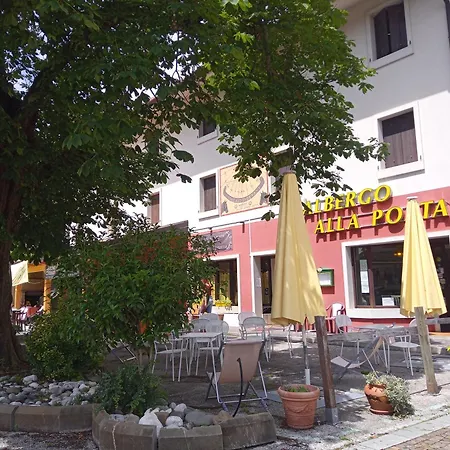 Ξενοδοχείο Posta *